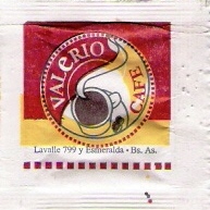 Sobres de edulcorantes de la marca de café argentina VALERIO.