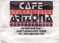 Sobres de edulcorantes de la marca de café argentina ARIZONA.