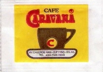 Sobres de edulcorantes de la marca de café argentina CARAVANA.