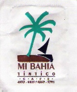 Sobres de edulcorantes de la marca de café argentina MI BAHIA.