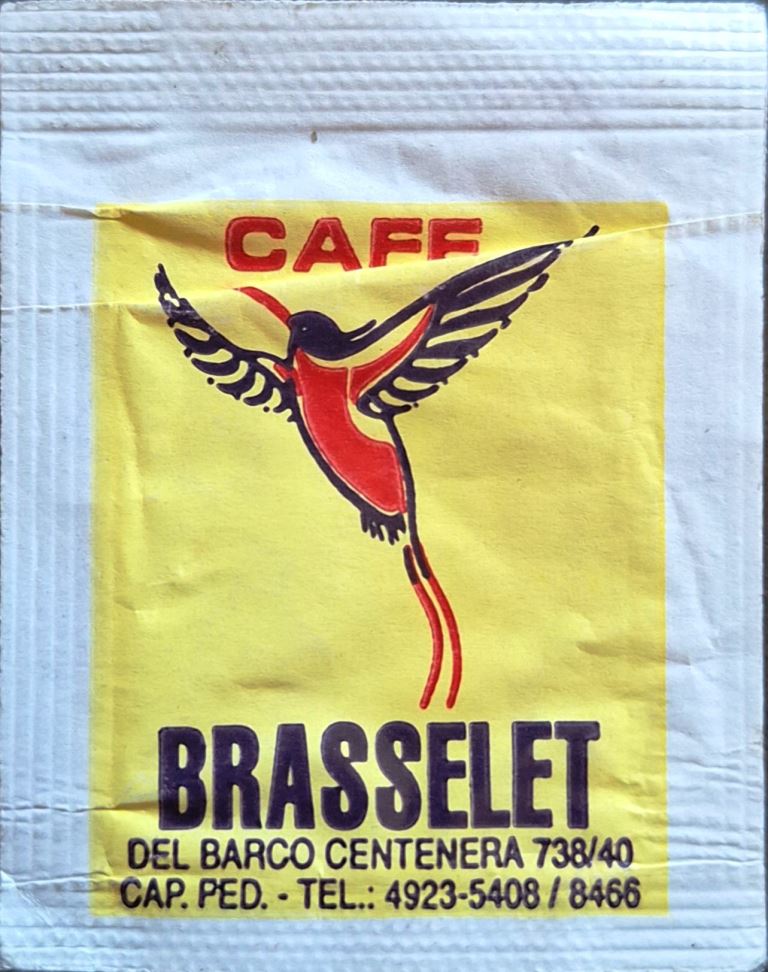 Sobres de edulcorantes de la marca de café argentina BRASSELET.