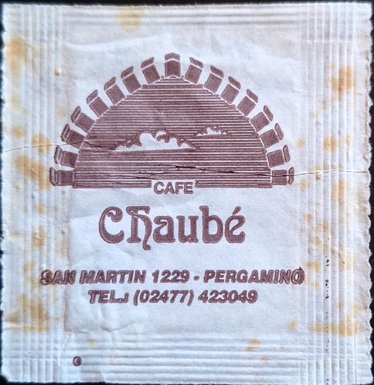 Sobres de edulcorantes de la marca de café argentina CHAUBE.