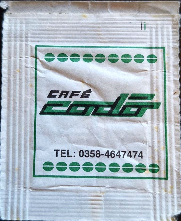 Sobres de edulcorantes de la marca de café argentina CODÓ.
