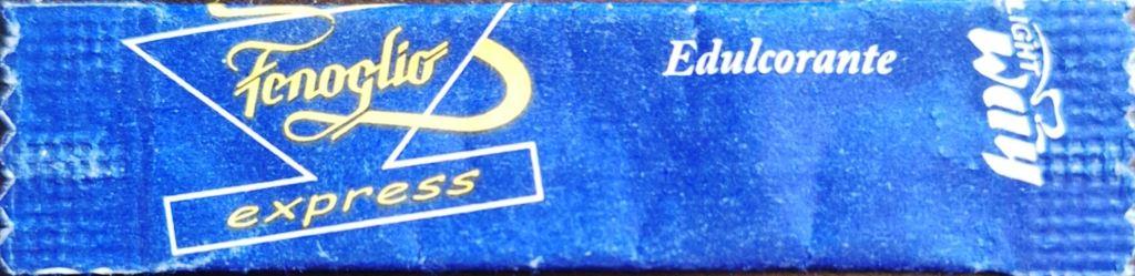 Sobres de edulcorantes de la marca de café argentina FENOGLIO.