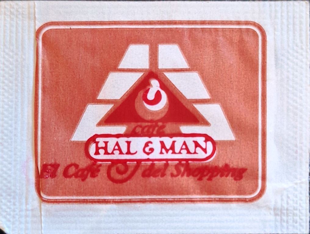 Sobres de edulcorantes de la marca de café argentina HAL & MAN.