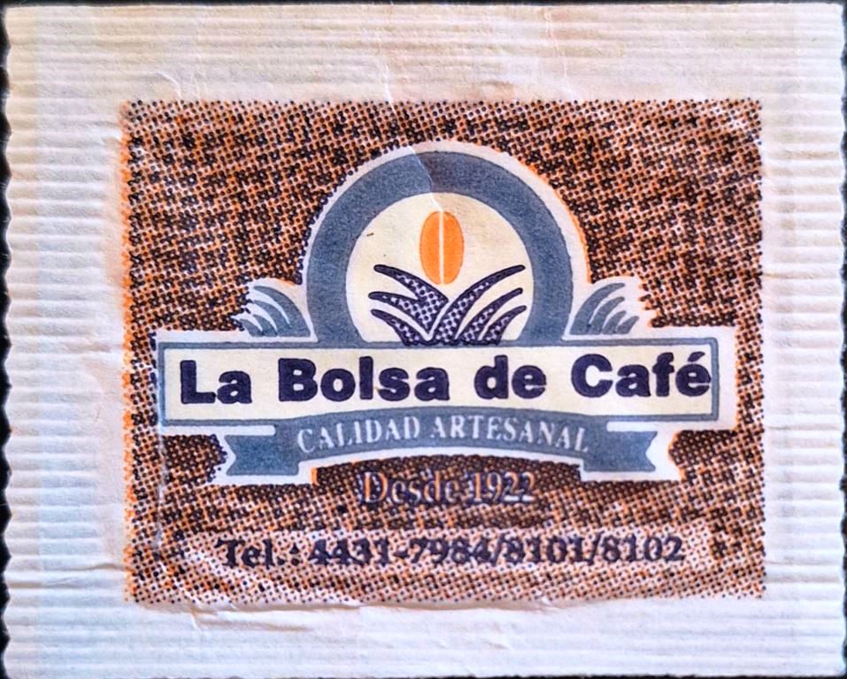 Sobres de edulcorantes de la marca de café argentina LA BOLSA DEL CAFÉ.