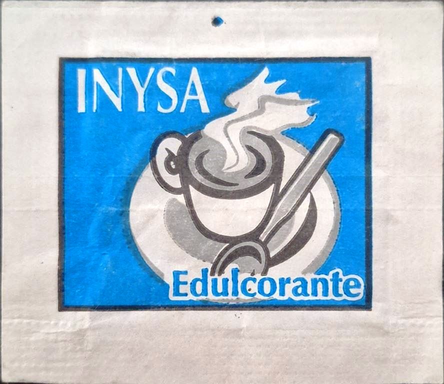 Sobres de edulcorantes de marcas de edulcorante de Argentina.