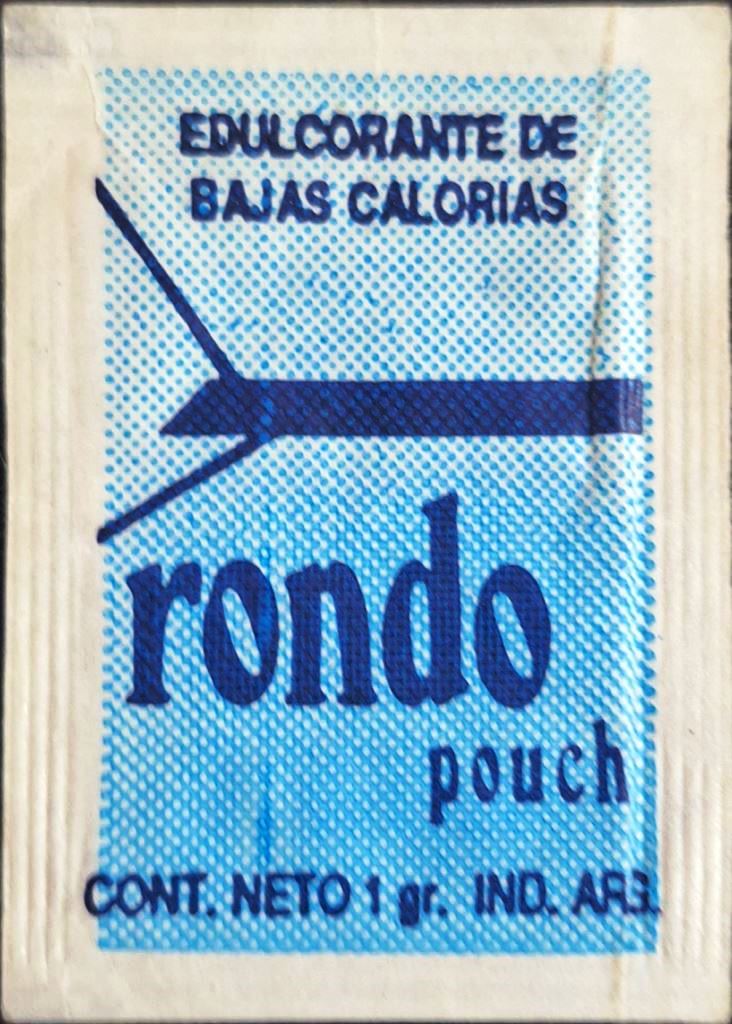 Sobres de edulcorantes de marcas de edulcorante de Argentina.