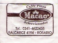 Sobres de edulcorantes de la marca de café argentina MACAO.