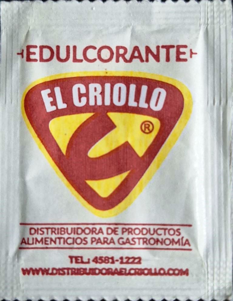Sobres de edulcorantes del distribuidor EL CRIOLLO de Argentina.