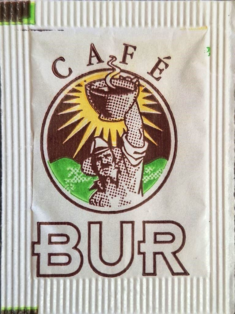 Sobres de edulcorantes de la marca de café BUR.