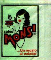 Sobres de edulcorantes de marcas de café.