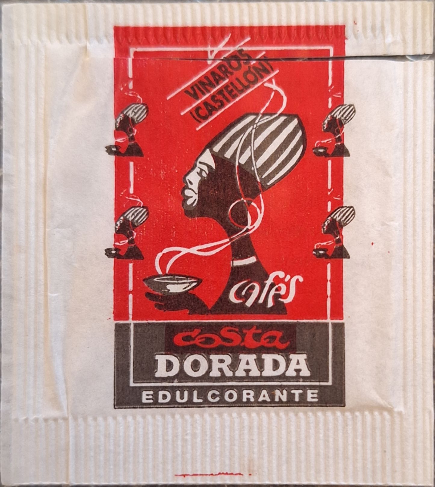 Sobres de edulcorantes de la marca de café COSTA DORADA.