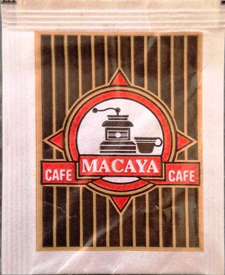 Sobres de edulcorantes de la marca de café MACAYA.