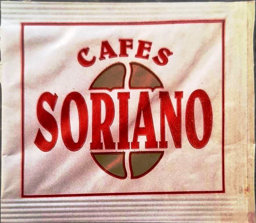 Sobres de edulcorantes de la marca de café SORIANO
