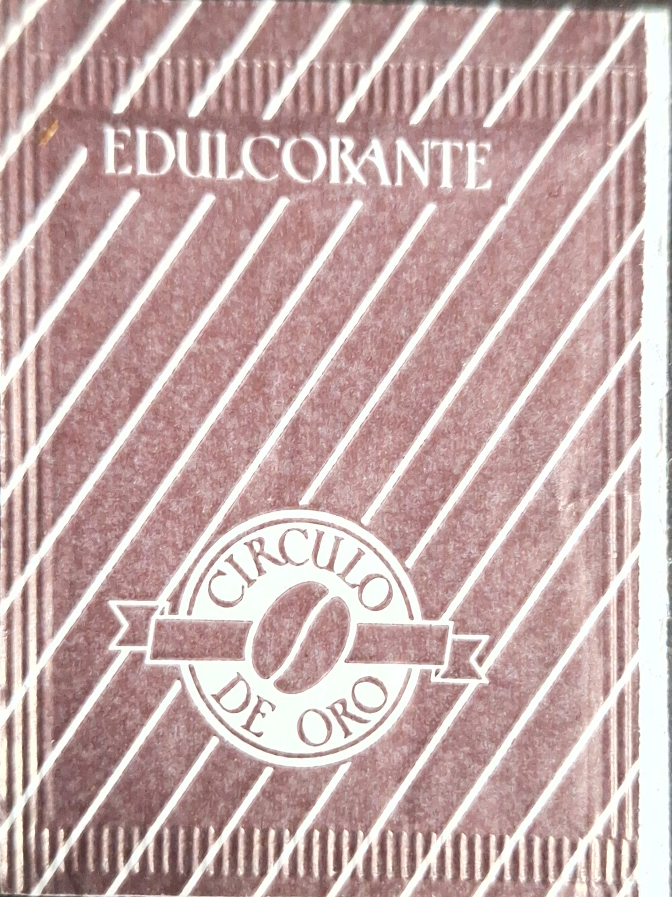 Sobres de edulcorantes de la marca de café CIRCULO de ORO.