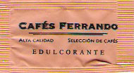Sobres de edulcorantes de la marca de café FERRANDO.