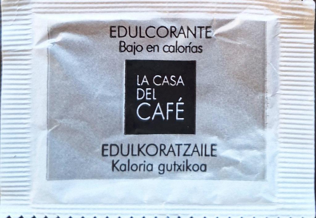 Sobres de edulcorantes de la marca de café LA CASA DEL CAFÉ.