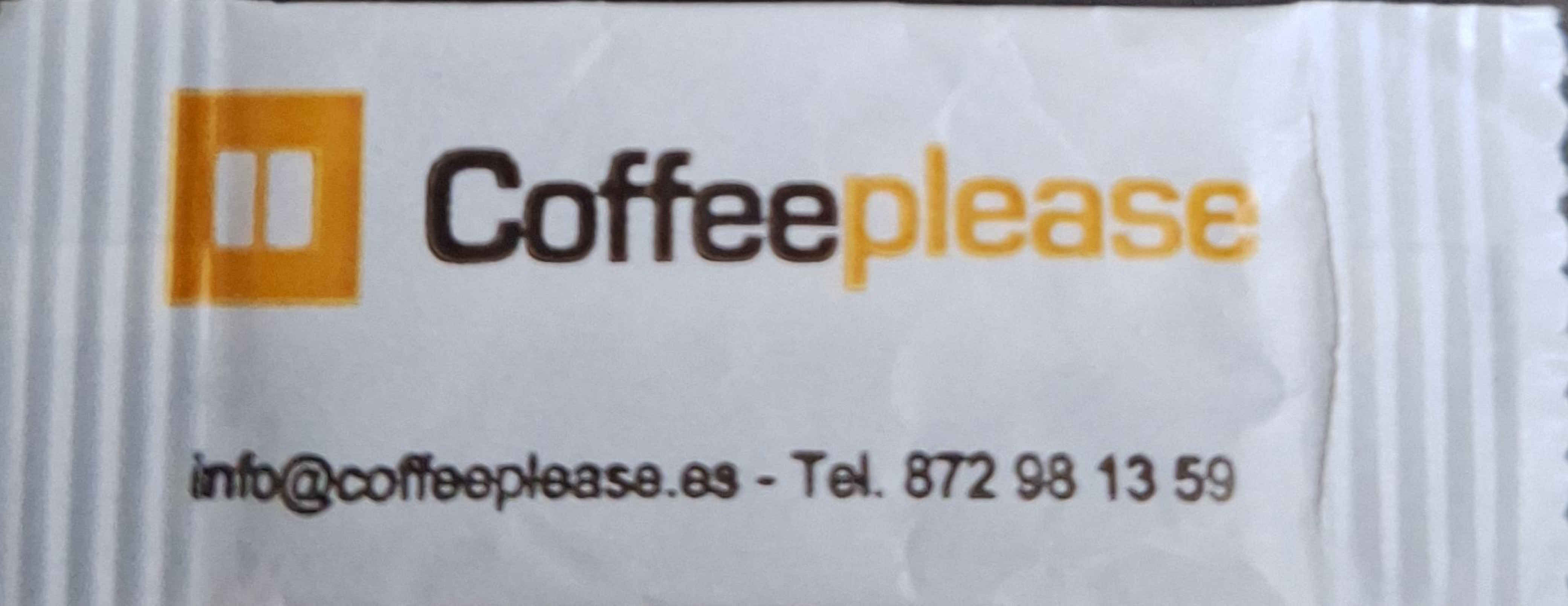 Sobres de edulcorantes de la marca de café COFFEE PLEASE.