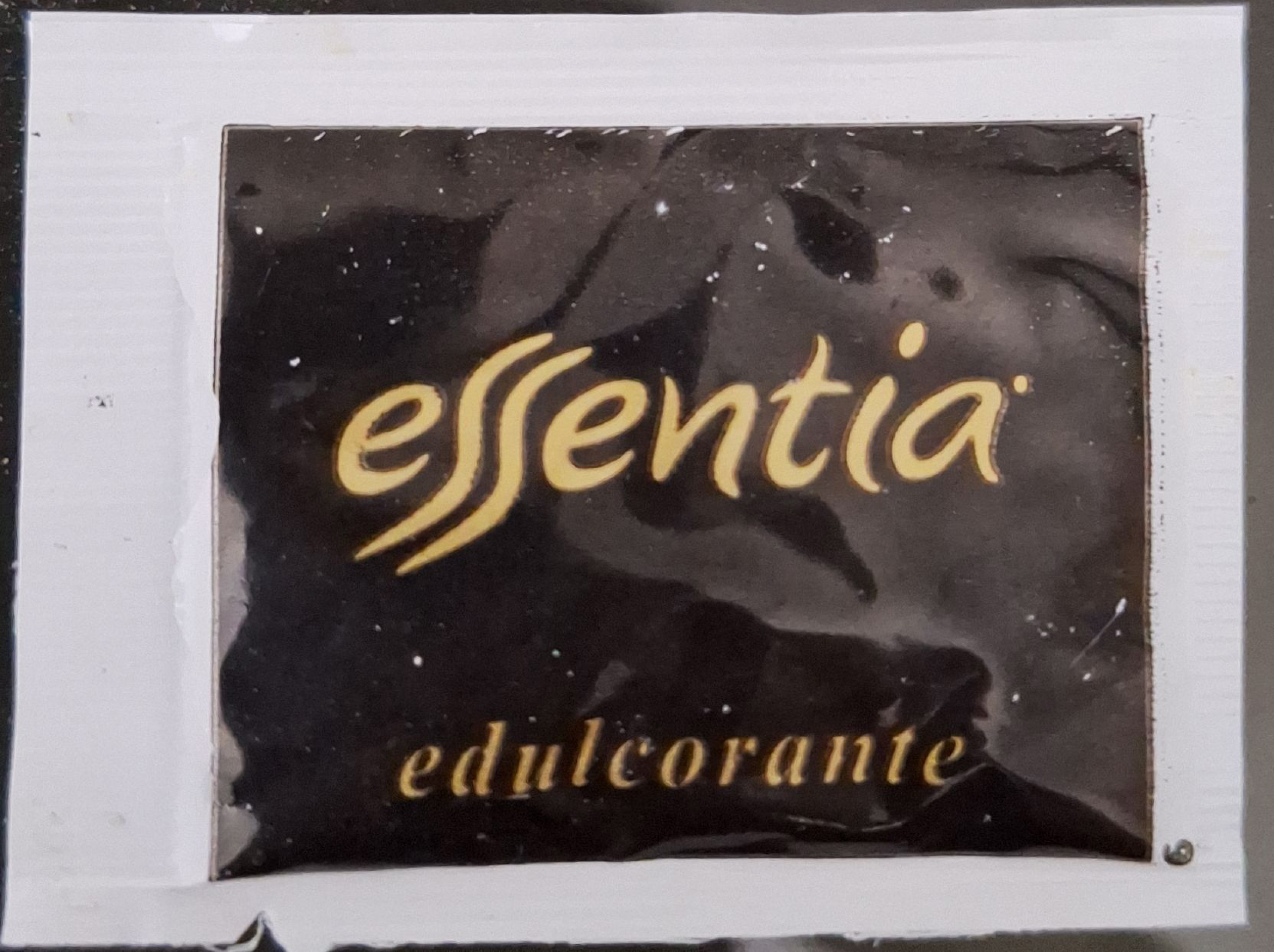 Sobres de edulcorantes de la marca de café ESSENTIA.