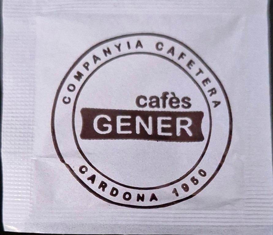 Sobres de edulcorantes de la marca de café GENER.