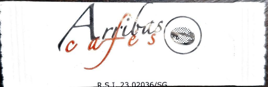 Sobres de edulcorantes de la marca de café ARRIBAS.