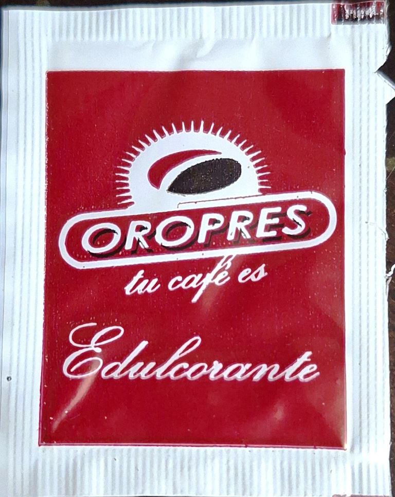 Sobres de edulcorantes de la marca de café 0ROPRES.