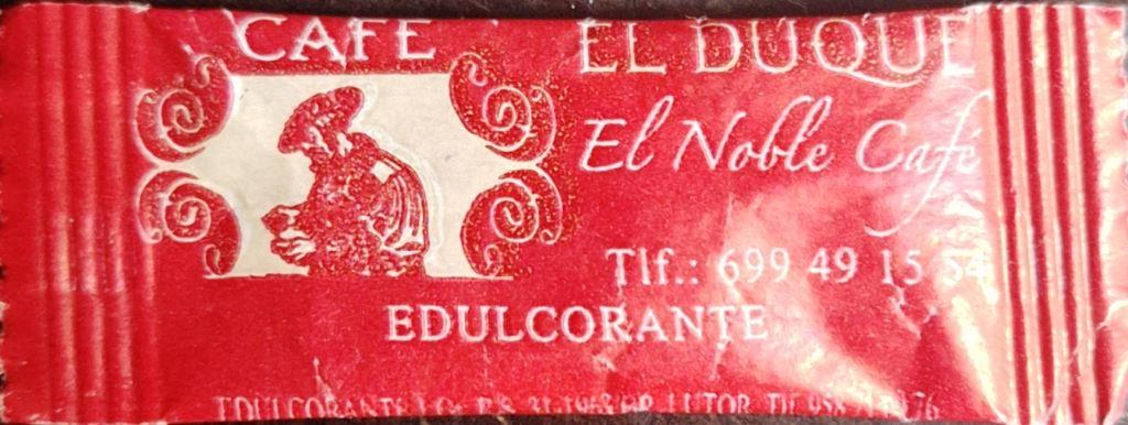 Sobres de edulcorantes de la marca de café EL DUQUE.
