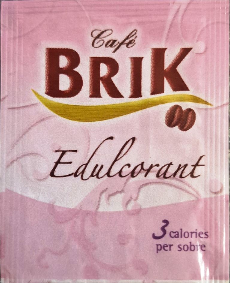 Sobres de edulcorantes de la marca de café BRIK.