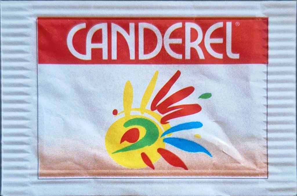Sachets d'édulcorant de la marque d'édulcorant CANDEREL de France.