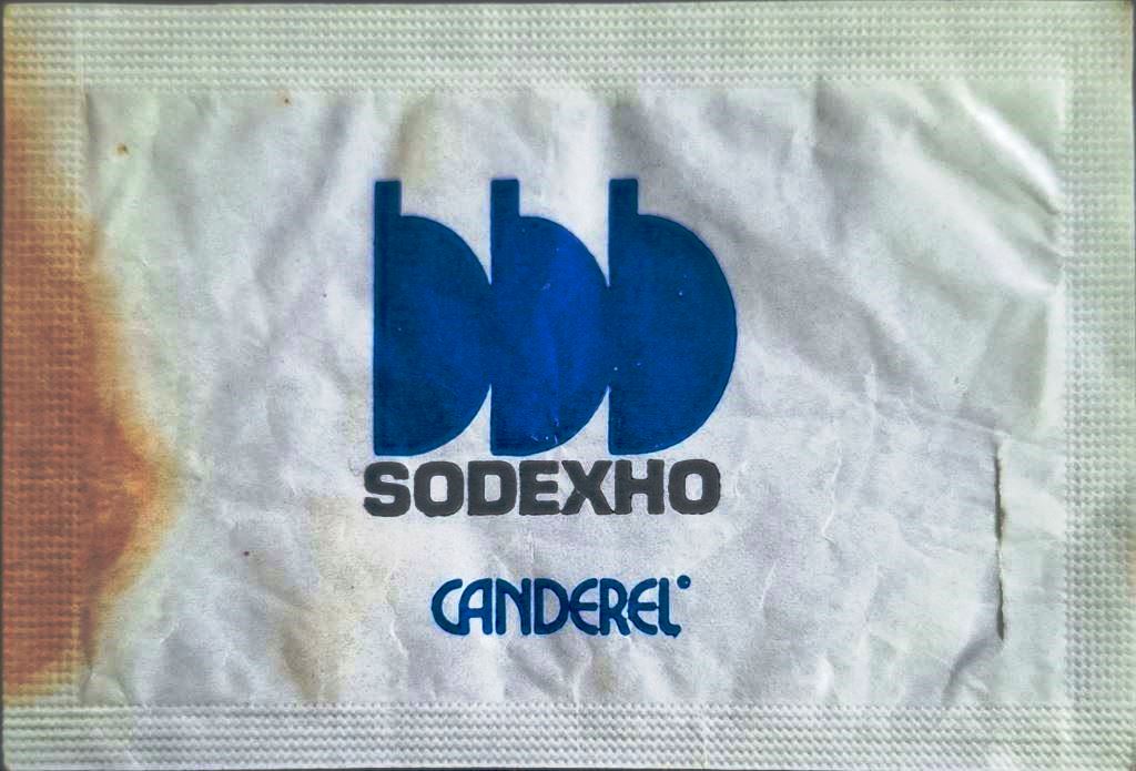 Sachets d'édulcorant de la Sociétés de distribution SODEXHO de France.