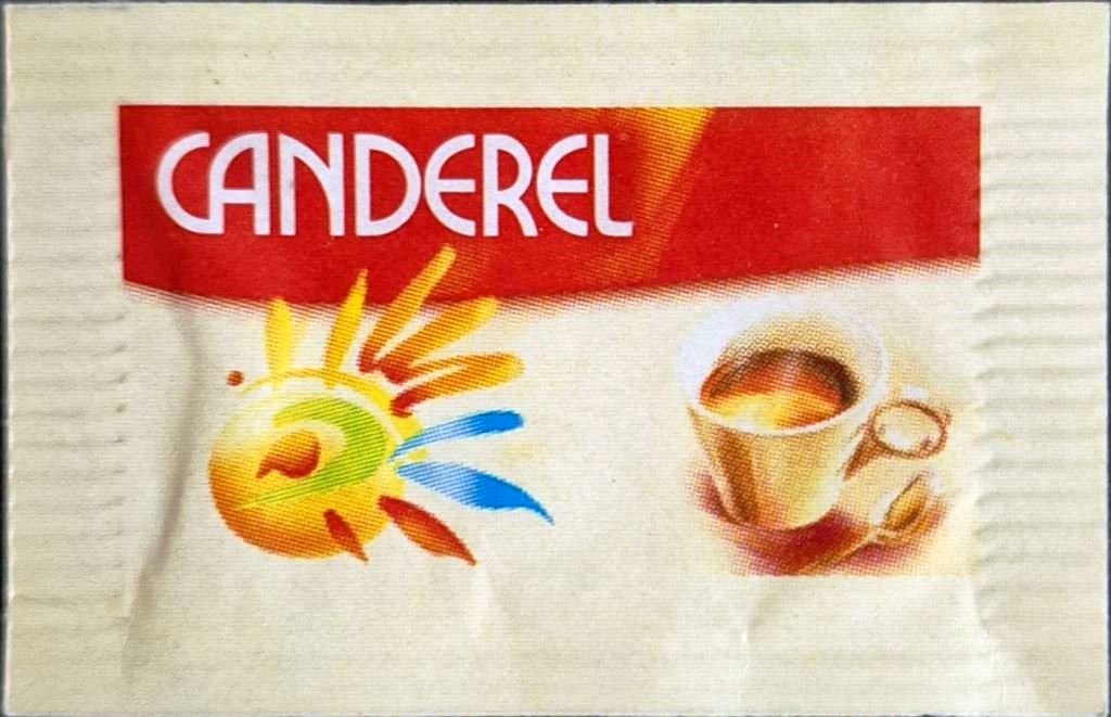 Sachets d'édulcorant de la marque d'édulcorant CANDEREL de France.
