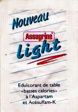Sachets d'édulcorant de la marque d'édulcorant ASSUGRINE de France.