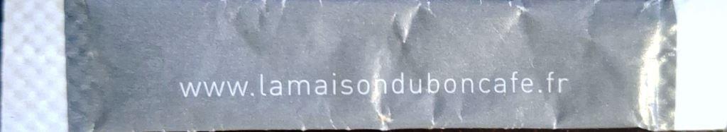 Sachets d'édulcorant de la marque de café LA MAISON DU BON CAFE de France.