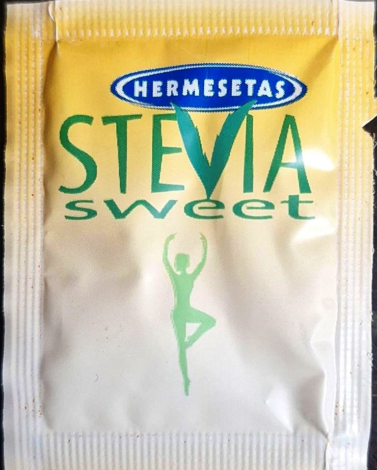 Sachets d'édulcorant de la marque d'édulcorant HERMESETAS de France.