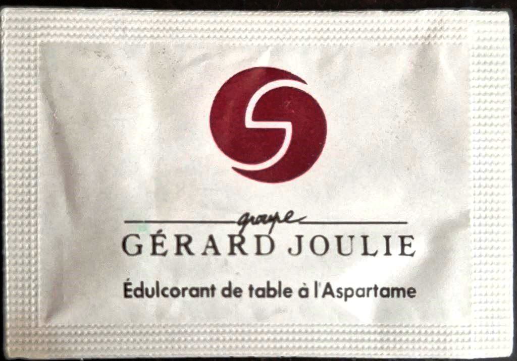 Sachets d'édulcorant CHR du GERADS JOLIE de France.