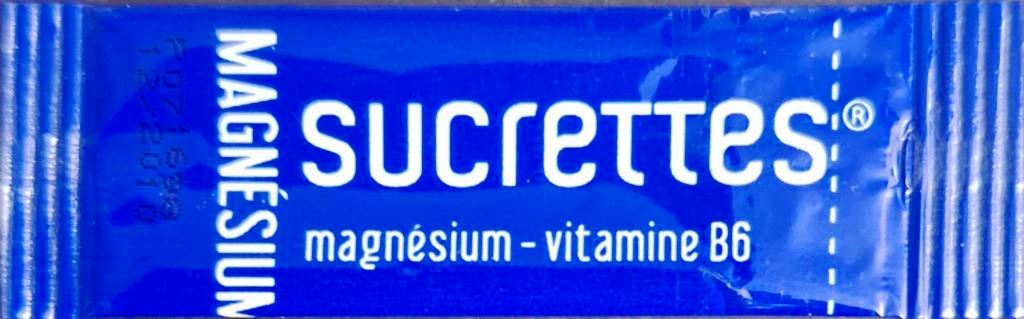 Sachets d'édulcorant de la marque d'édulcorant SUCRETTES de France.