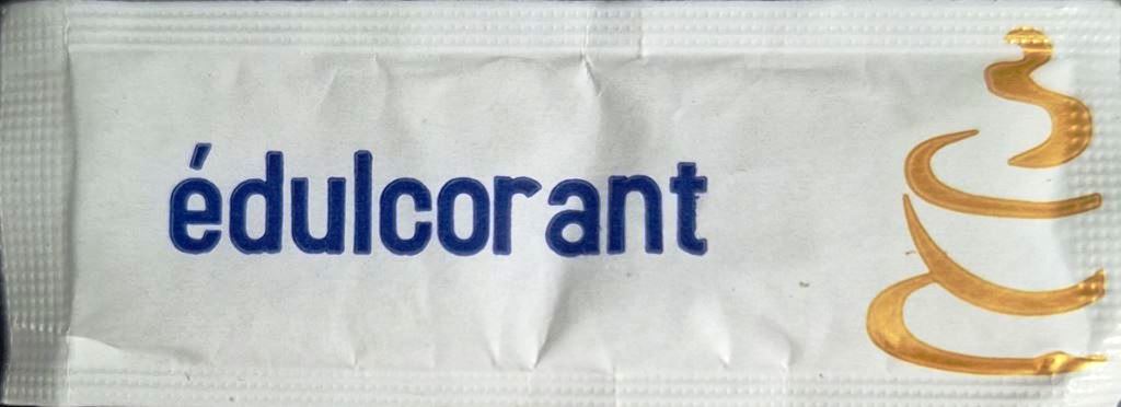 Sachets d'édulcorant de la marque d'édulcorant ÉDULCORANT de France.