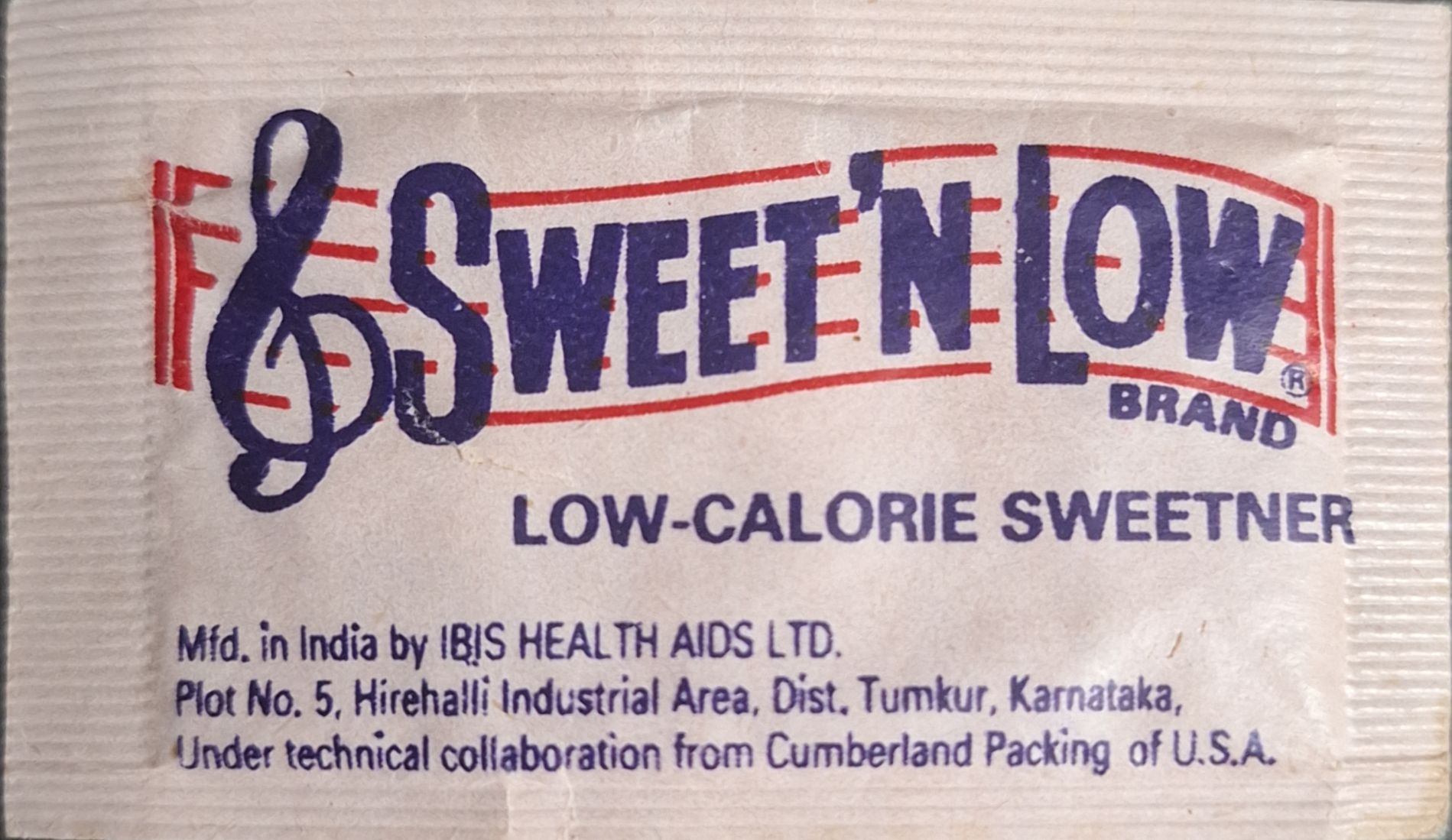 भारत में स्वीटन लो (SWEET'N LOW) स्वीटनर ब्रांड के स्वीटनर पाउच का मेरा व्यक्तिगत संग्रह।.